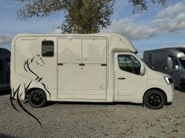 RENAULT KRISMAR STALLION 3XL
