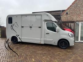 RENAULT KRISMAR STALLION 3XL
