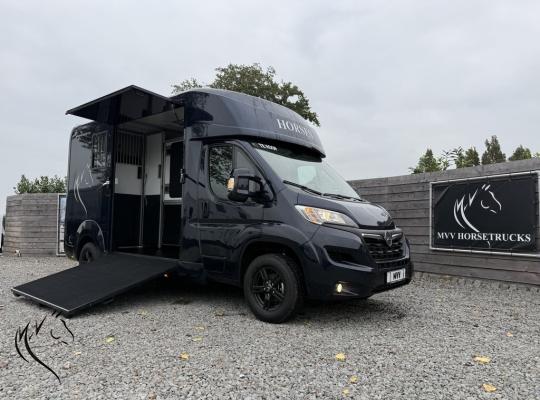 HORSEBOX AKX 3XL
